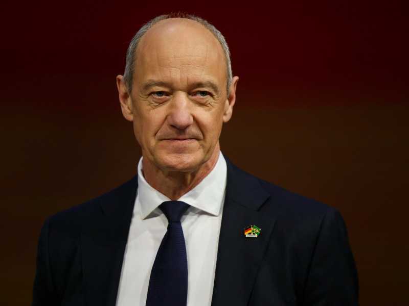 Il ceo di Siemens Roland Busch (foto Ansa)