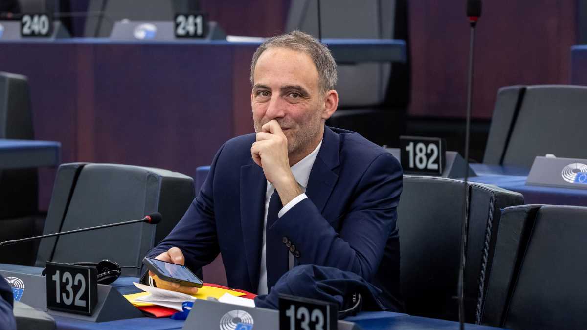 L’autosabotaggio della gauche, che si accanisce contro Glucksmann