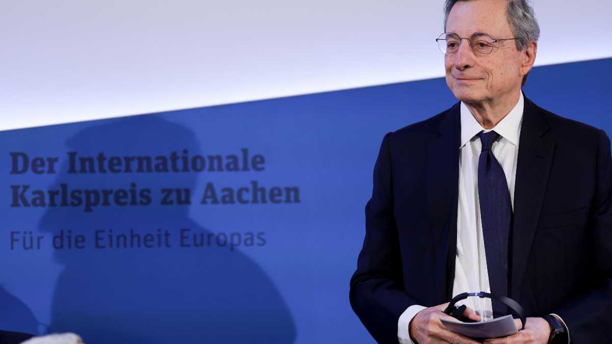 Esce il libro di Mario Draghi, manifesto del suo pensiero. Lo pubblica M. Berlusconi