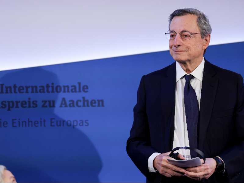 Esce il libro di Mario Draghi, manifesto del suo pensiero. Lo pubblica M. Berlusconi