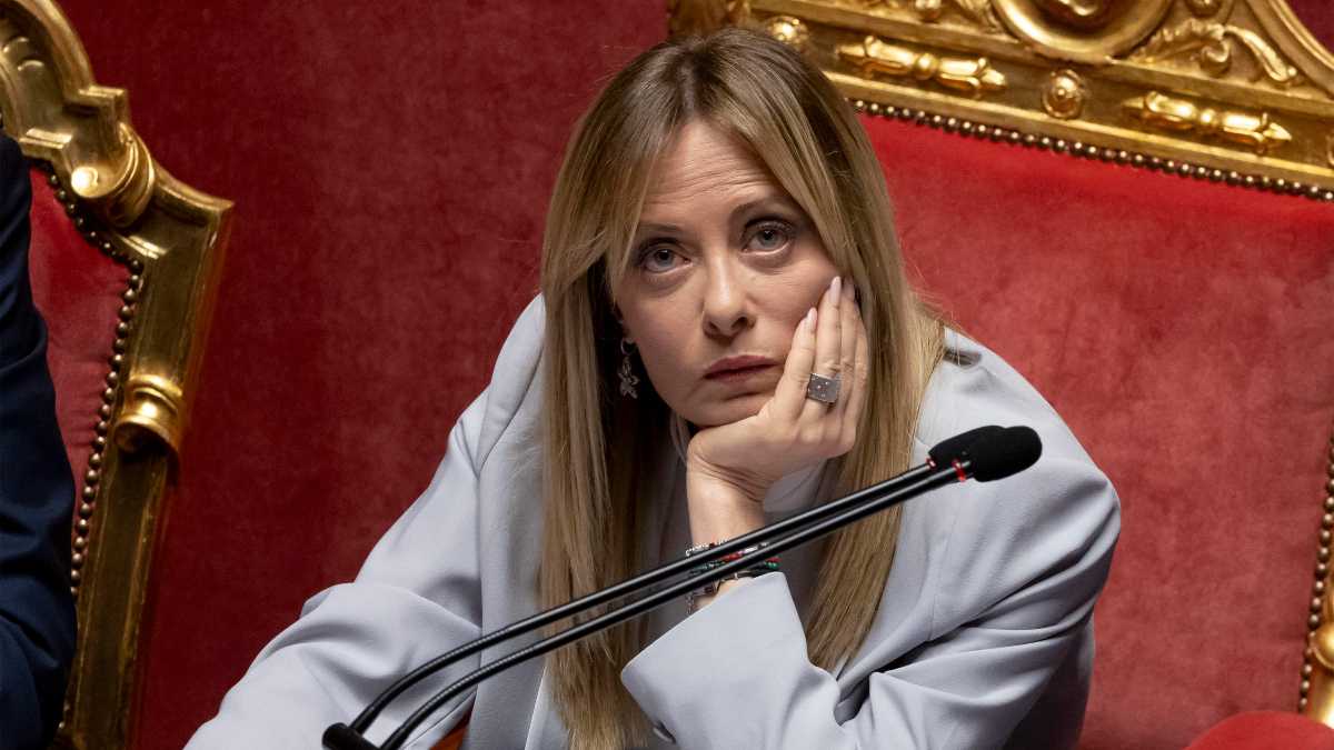 Immagine di Il paradosso più interessante di Giorgia Meloni ne “La marcia sul posto” di Valerio Valentini
