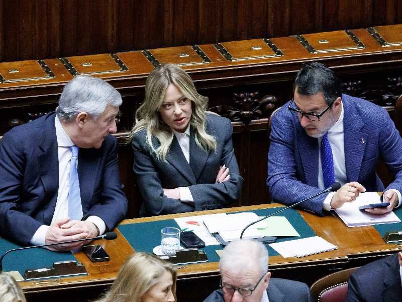Meloni e lo scalpo preferenze: è tentata dal sacrificarle per approvare la legge elettorale. E Salvini apre al voto anticipato