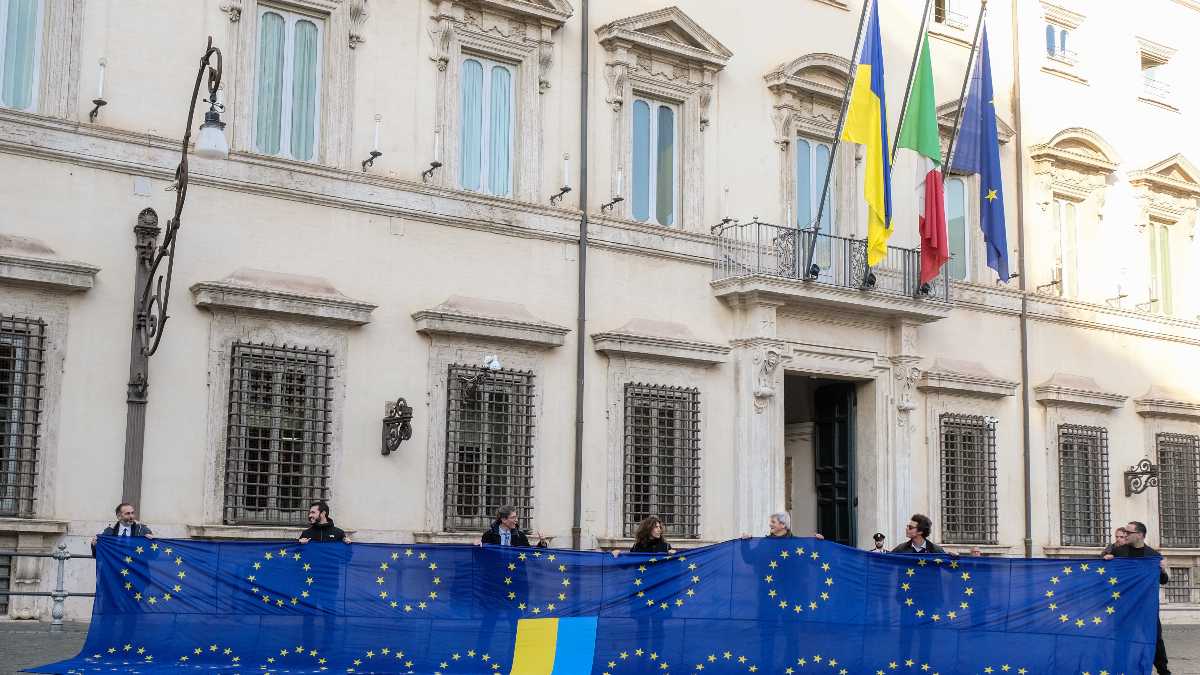 Immagine di Nardella (Pd): "Il governo sostenga la proposta per Merz per avvicinare Kyiv alla Ue"