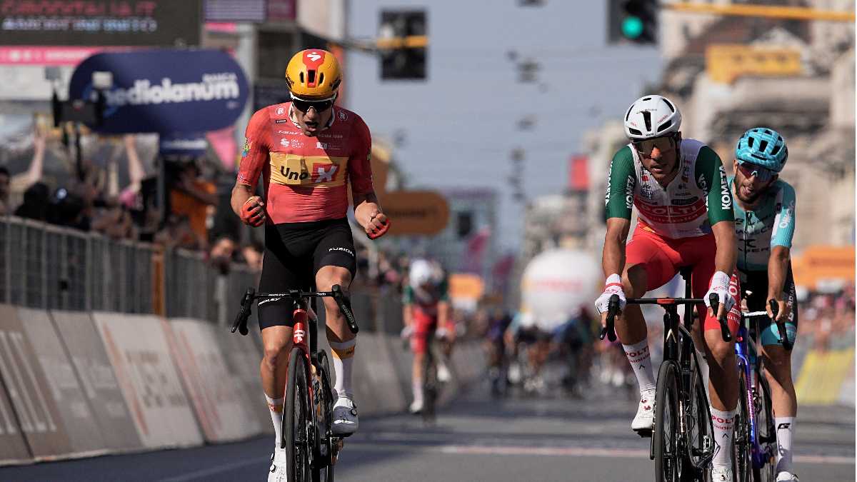 Immagine di Giro d'Italia 2026, la libidine coi fiocchi di Fredrik Dversnes Lavik a Milano