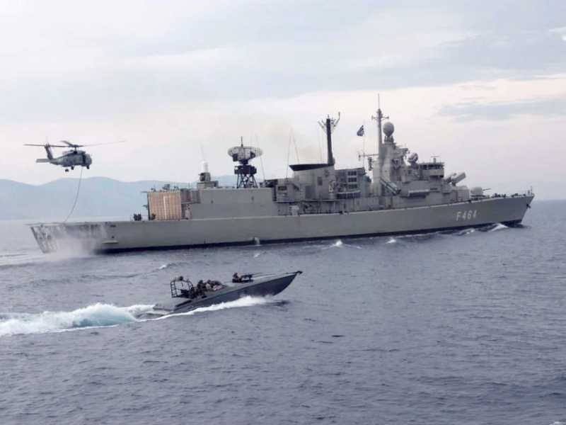 La nave greca Kanaris impegnata nell'operazione Irini (Irini pagina ufficiale di X)