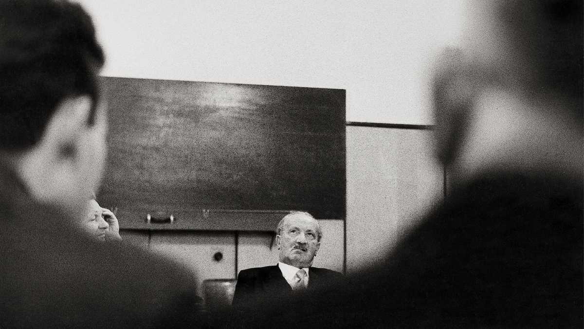 Immagine di Ha visto la forza dell’impossibile che abita la nostra vita. Heidegger a 50 anni dalla morte