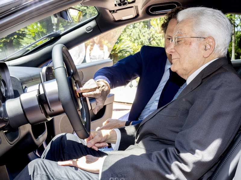 Della Ferrari Luce non si sentiva il bisogno, ma è un'auto coraggiosa che vuole arrivare al futuro