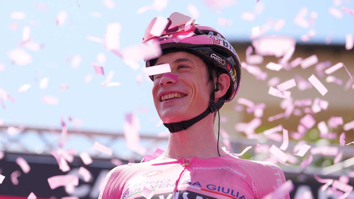Immagine di Il Giro d'Italia color del vino