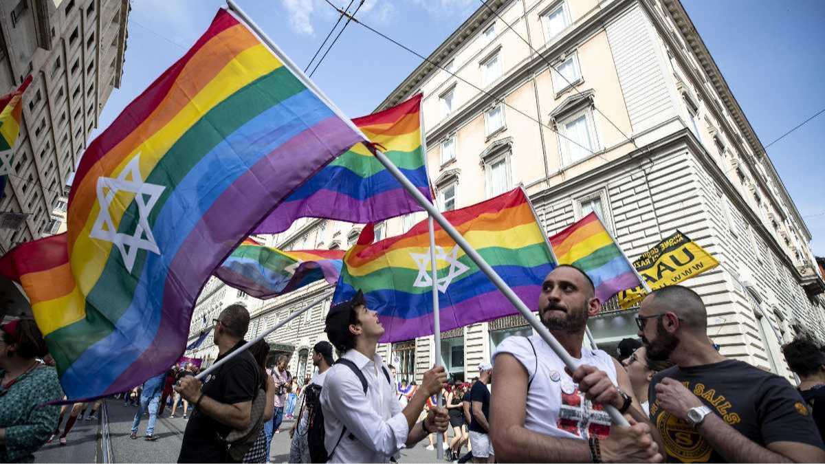 Immagine di Alla faccia dell'inclusività: fuori gli ebrex