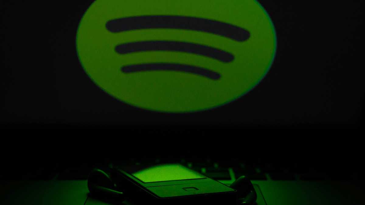 Immagine di Spotify abbraccia i contenuti fatti con l'AI
