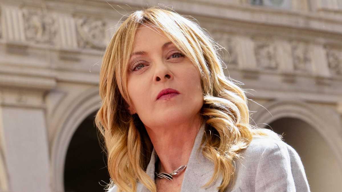 Immagine di Il dilemma di Meloni: "Come possiamo dire ai cittadini che ci sono i soldi per la difesa e non per l'energia?"