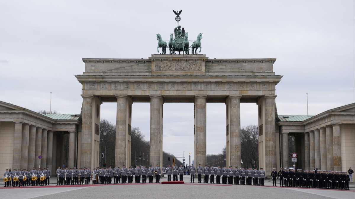 Immagine di Tornano sulla Germania i fantasmi del passato nazista e comunista