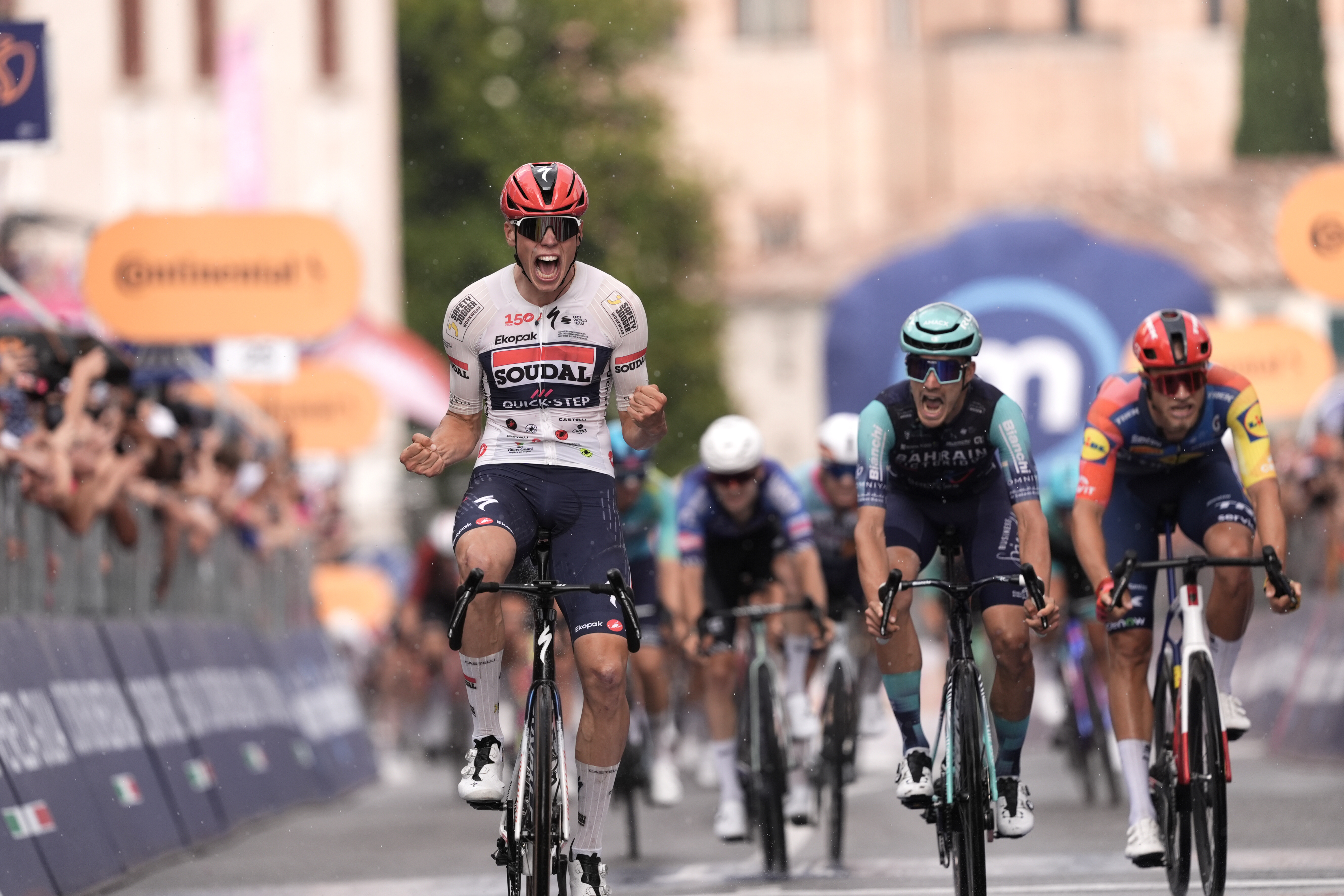 Giro d'Italia 2026, la magia di Stuyven concede a Magnier un'occasione in più