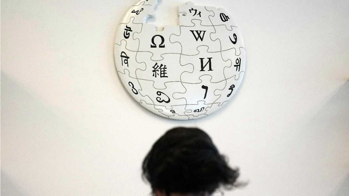 Immagine di Wikipedia sta facendo arrabbiare i collaboratori volontari