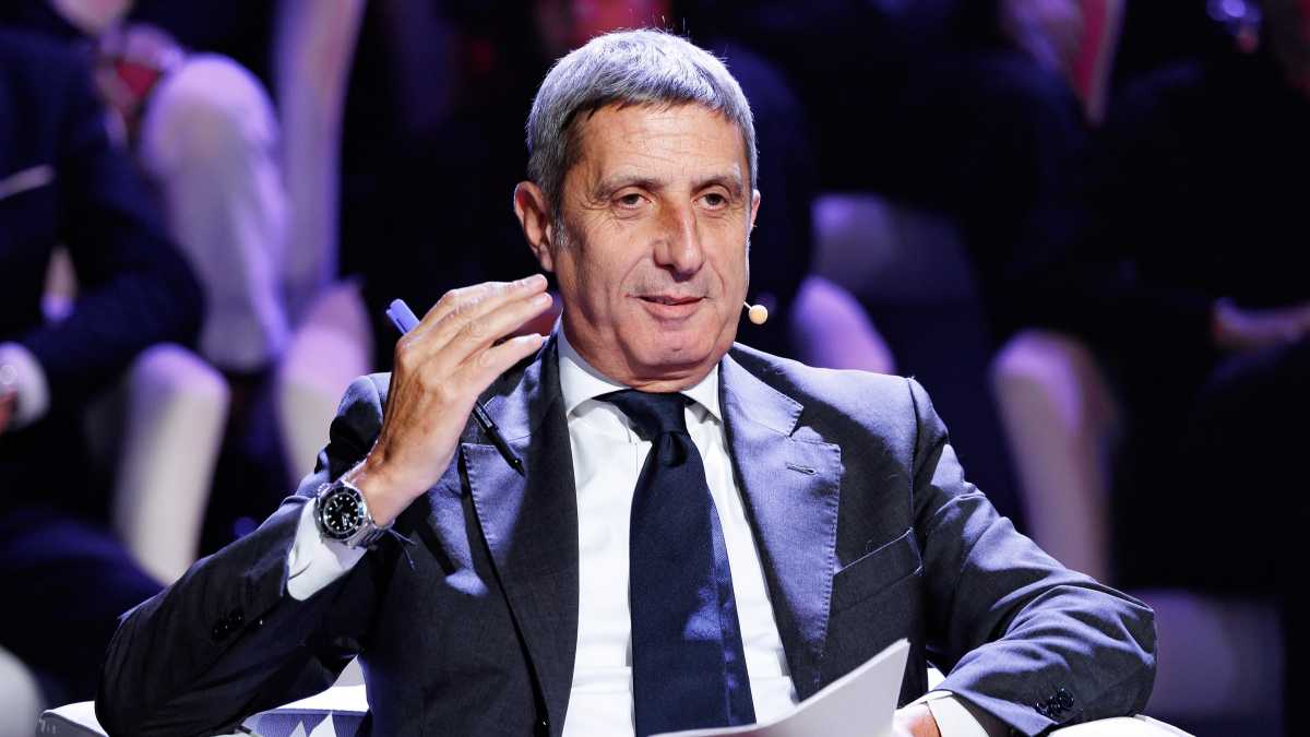 Immagine di Chiocci ai suoi: “Qui c’è chi fa l’ufficio stampa dei partiti. Comandano. Ipocrita negarlo”