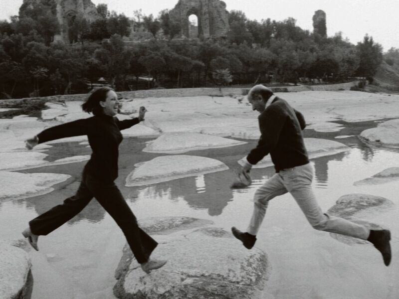 “Dentro e fuori dal mondo” di Francesca Archibugi (prodotto da Fandango) è stato presentato alla 83esima Mostra del Cinema di Venezia, nelle Giornate degli autori