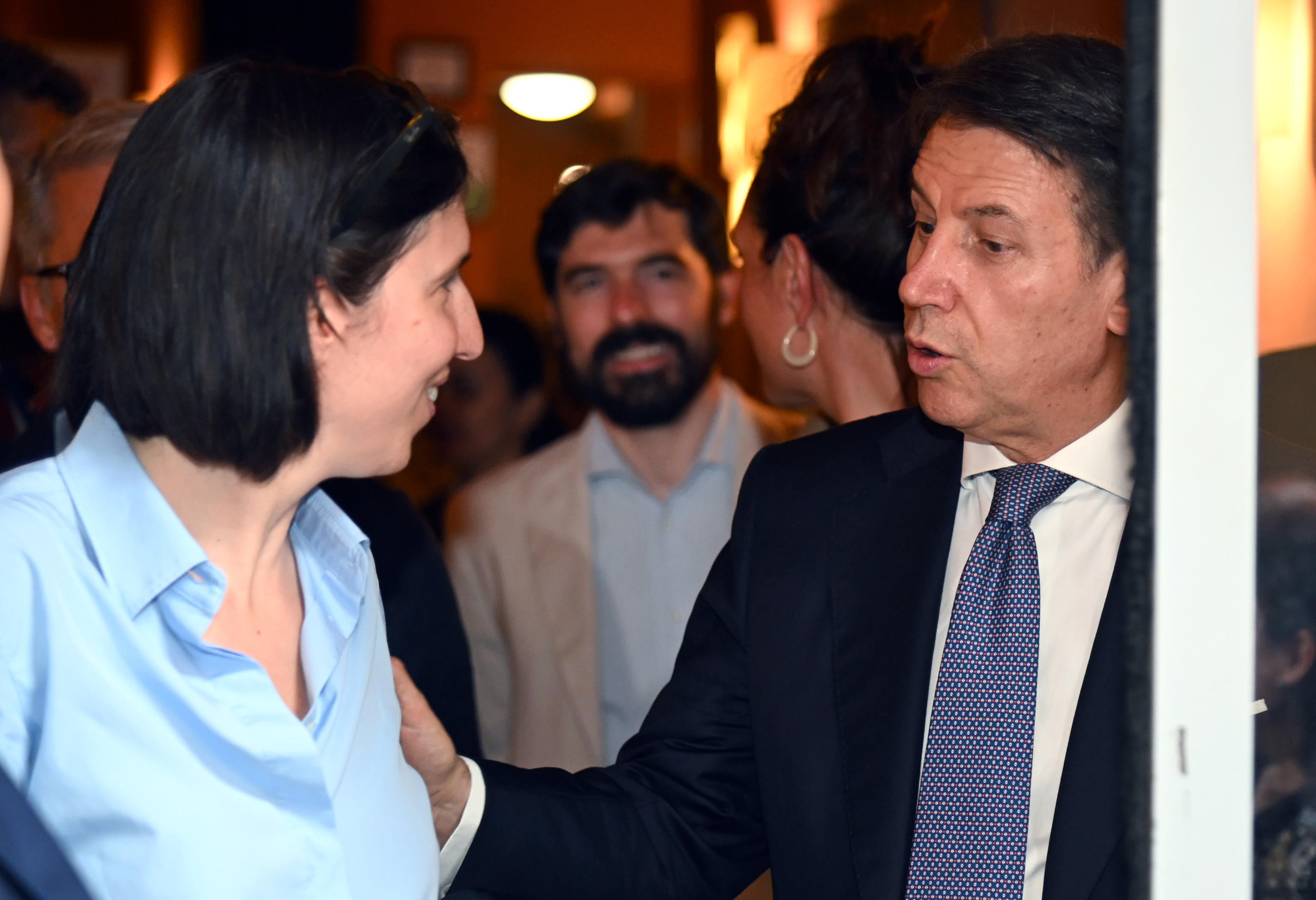 Schlein e Conte ai ferri corti, e nel Pd si teme una candidatura alternativa